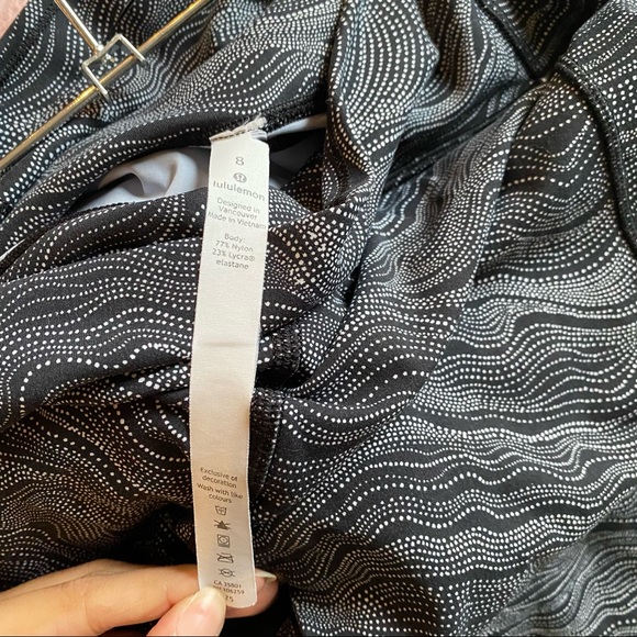 LULULEMON ~ Skull Soul Cycle Gray Black Cropped Leggings - Picture 9 of 9